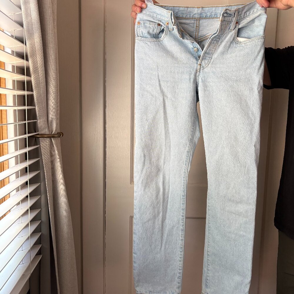 Light Wash Levi's 501s Size 26 W 30 L